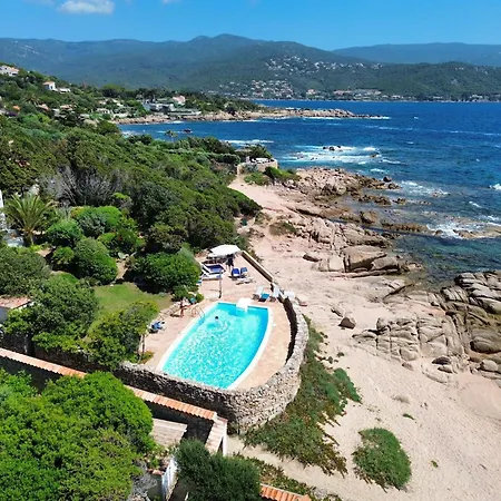 Exceptionnel Pieds Dans L'eau Piscine Privee 5 Chambres, 500 M D'isolella Pietrosella